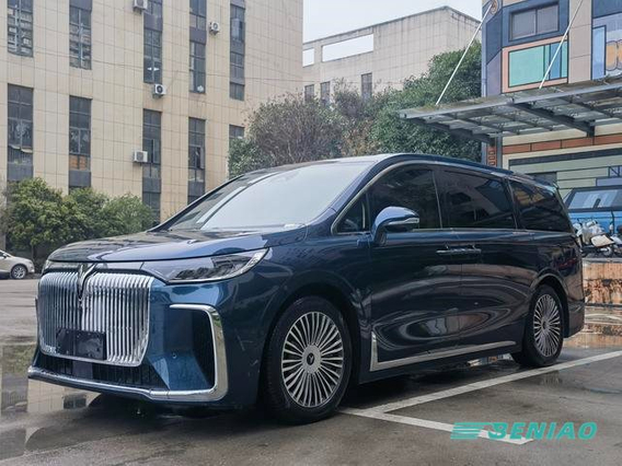 Voyah Dreamer Plug-in Hybrid Smart MPV