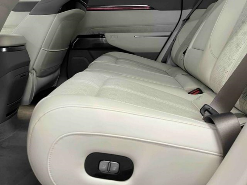 intelligent driving SUV