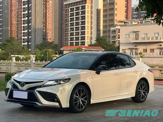Toyota Camry 2.5G Luxury Sedan with Advanced Comfort Features Export Car