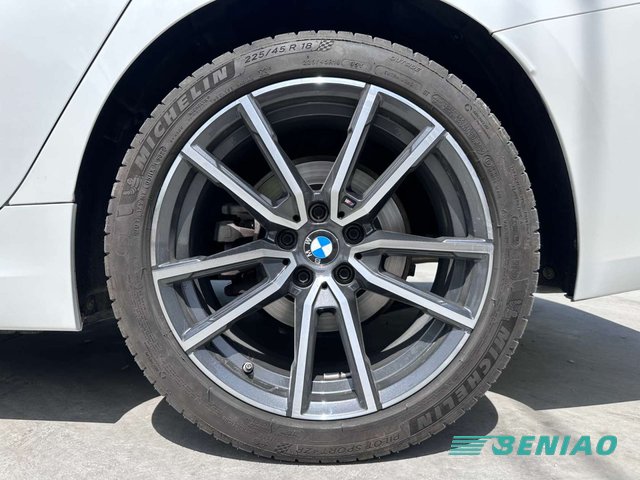 bmw-320i-digital-cockpit