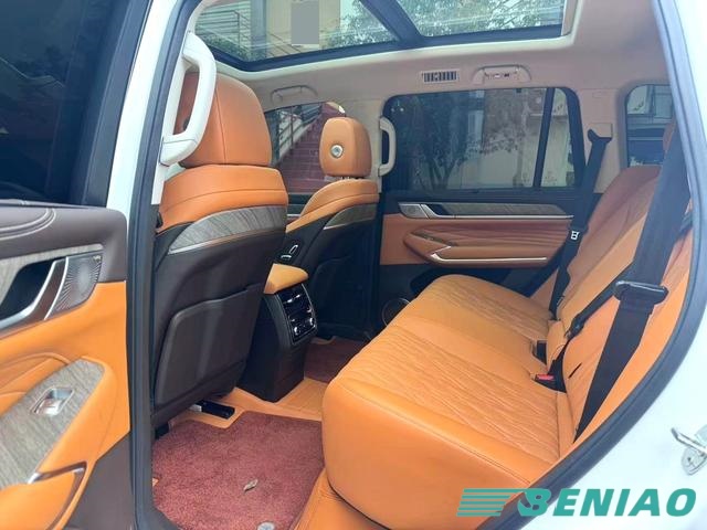 tank-500-luxury-cabin