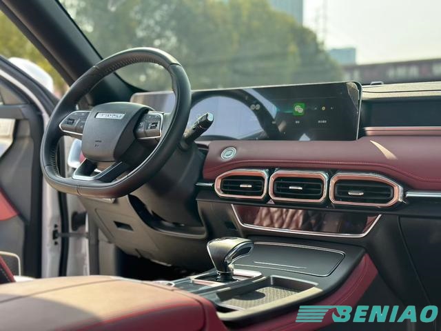 china-new-model-jetour-x70-plus-luxury-suv