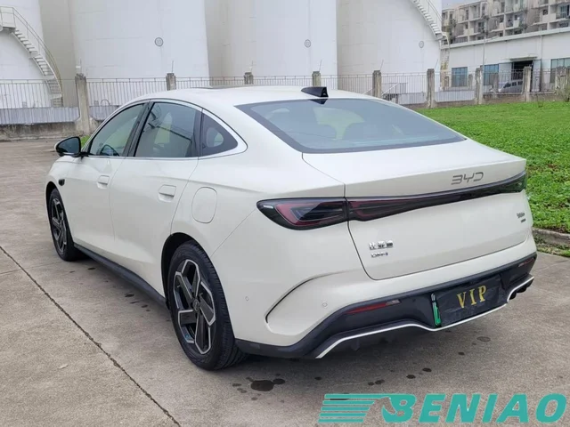 byd-seal-06-dm-i-side-view