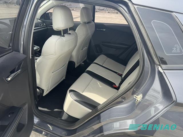 byd-e2-modern-interior