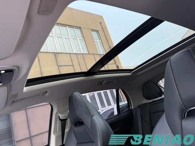 lynk-and-co-01-steering-wheel