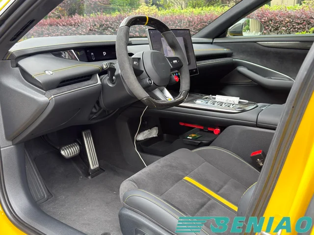 xiaomi-su7-ultra-sport-seats