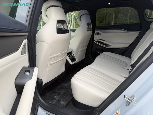 byd-song-l-interior-smart-cockpit