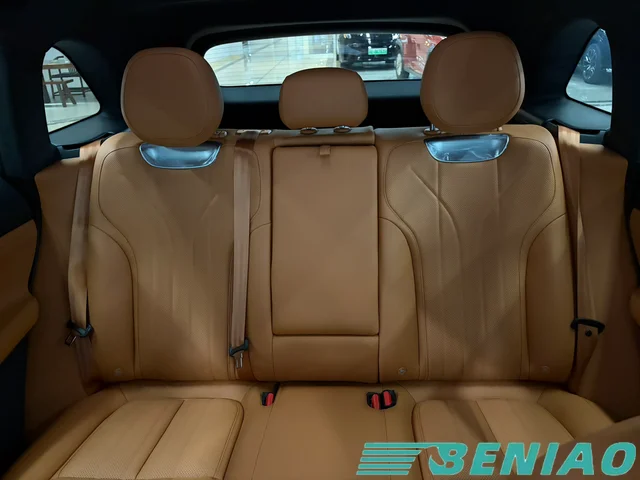 xpeng-g9-second-row-seats