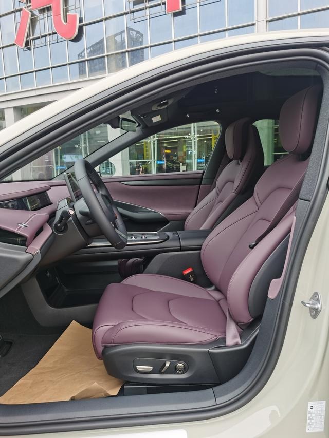 Xiaomi SU7 China dealer