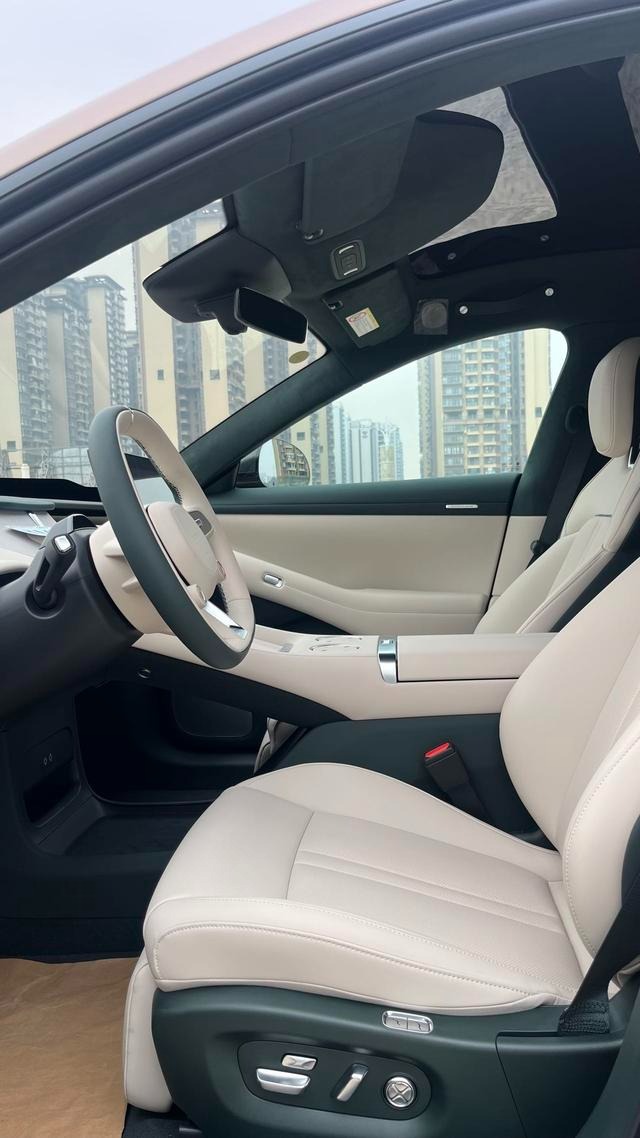 Xiaomi YU7 China dealer