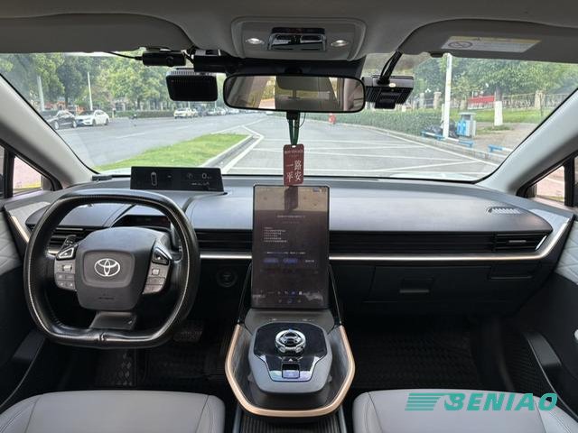 toyota-bz3-seat-design-premium
