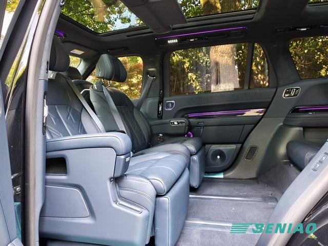 zeekr-9x-panorama-sunroof