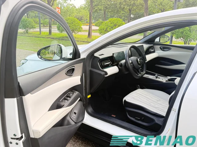 byd-seal-06-rear-seats
