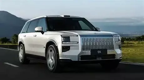 zeekr-9x-2025-luxury-suv-rear-view.webp