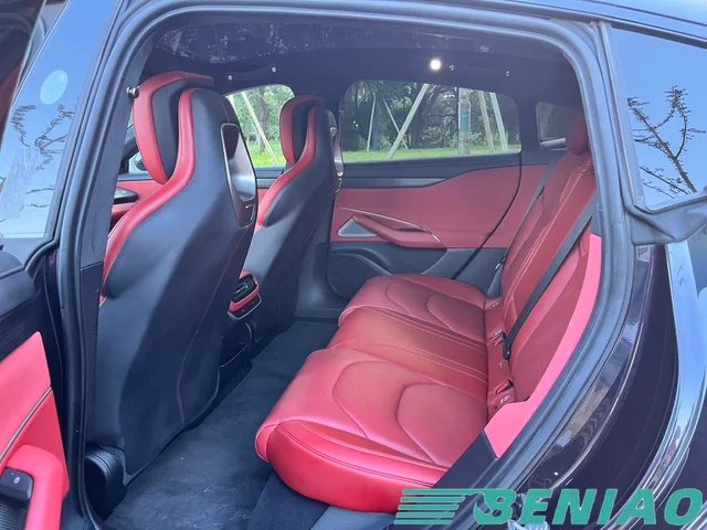 xiaomi-car-su7-max-smart-cockpit