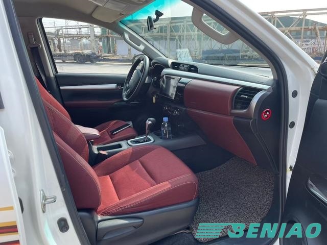 toyota-hilux-gr-sport