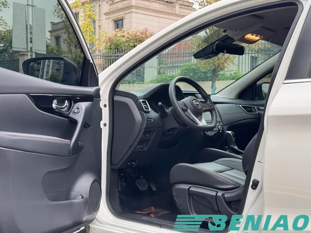 nissan-qashqai-classic-2-0l-front-view