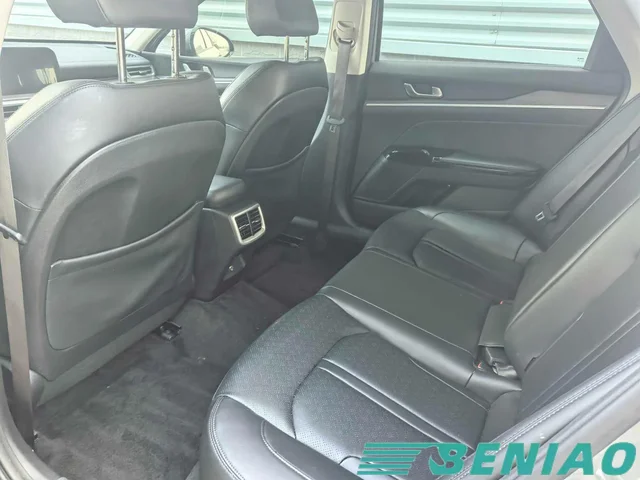 kia-k5-steering-wheel