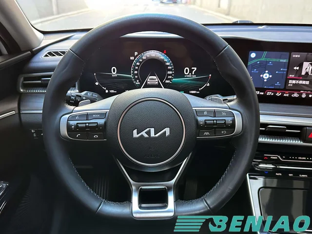 kia-k5-380t-side-view