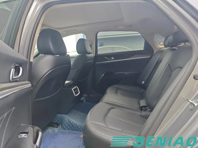 kia-k5-gt-line-steering-wheel