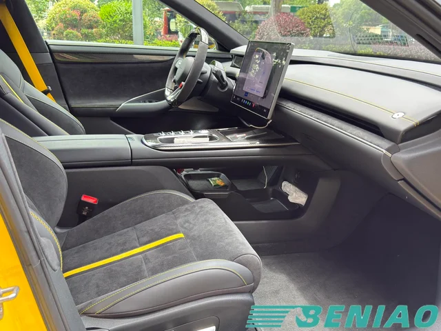 xiaomi-su7-ultra-awd-performance-ev
