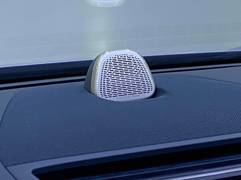 Zeekr 007 fast charging