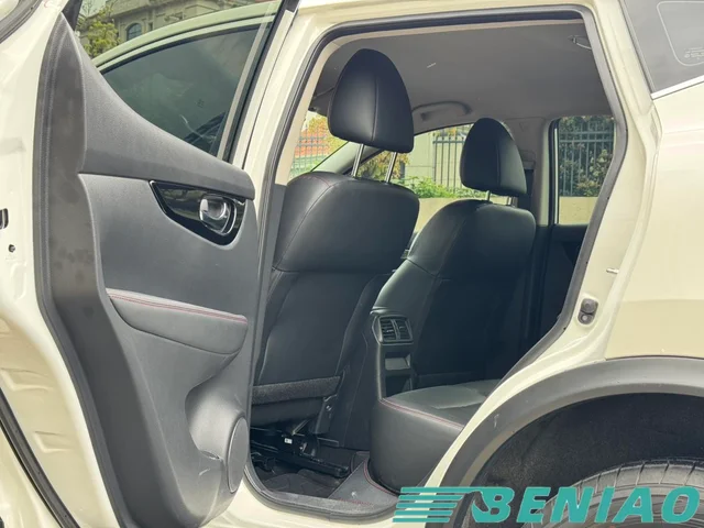 nissan-qashqai-center-console