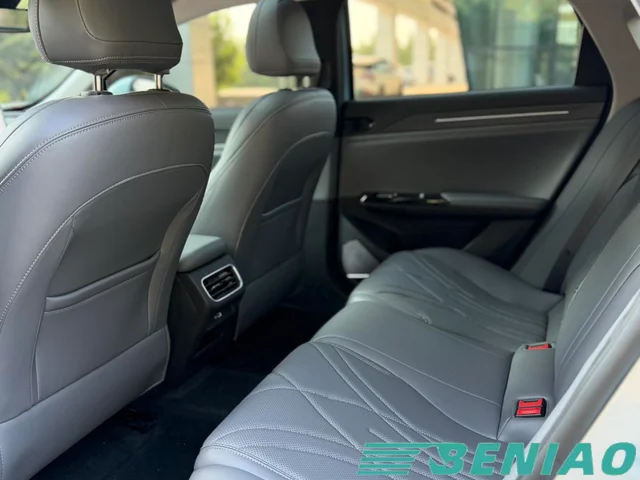 geely-galaxy-l6-rear-view