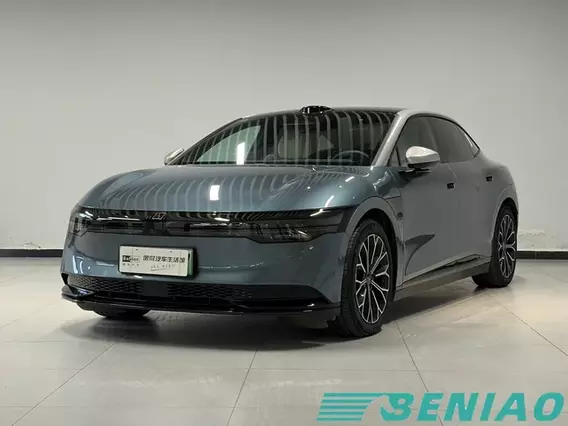 ZEEKR 007 AWD Smart Driving Performance EV Long Range Luxury Sedan