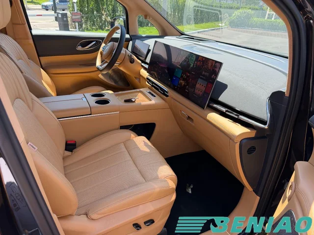 voyah-dreamer-family-mpv-seating