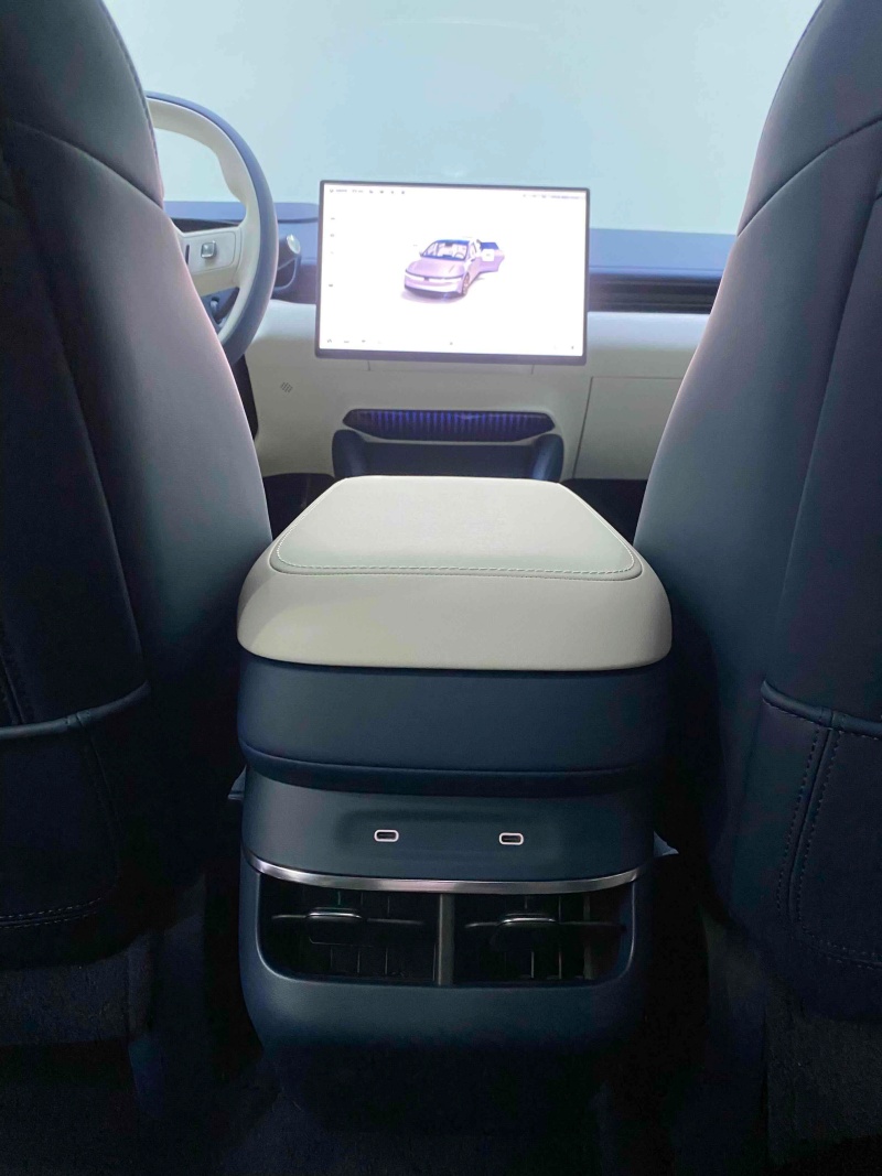 Zeekr 007 intelligent driving