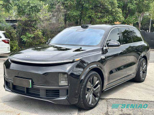 Li Auto L8 Extended Range SUV