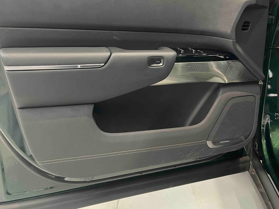 fast charging EV SUV