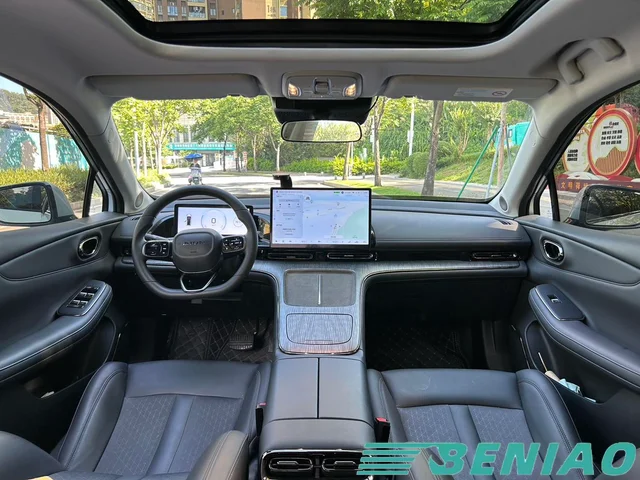 aion-s-max-rear-view